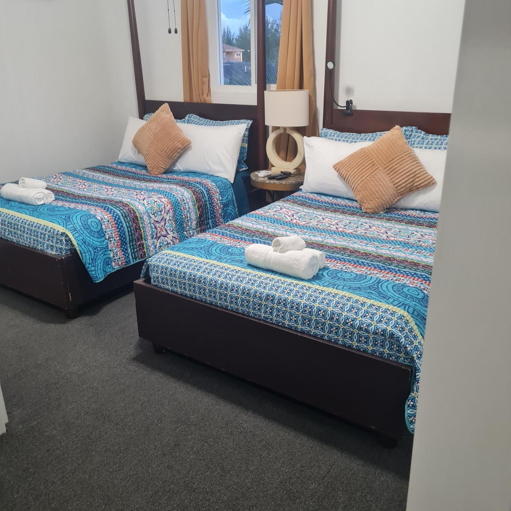 Bell At The Airport Suites Adults Only - Free Airport Transportation Nassau Zewnętrze zdjęcie