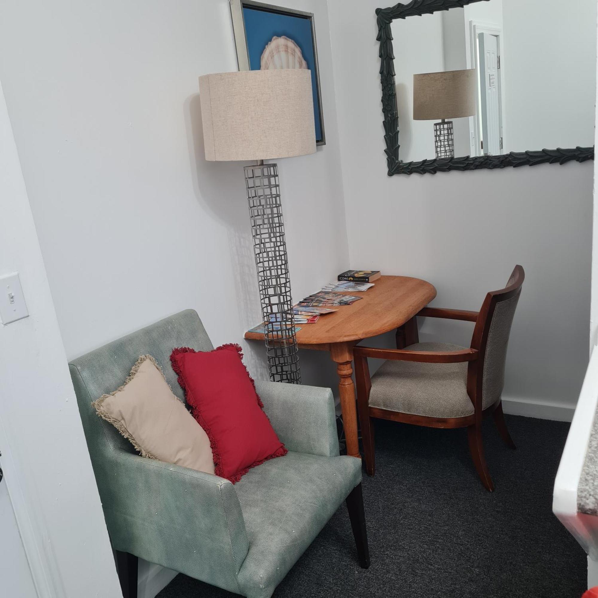 Bell At The Airport Suites Adults Only - Free Airport Transportation Nassau Zewnętrze zdjęcie